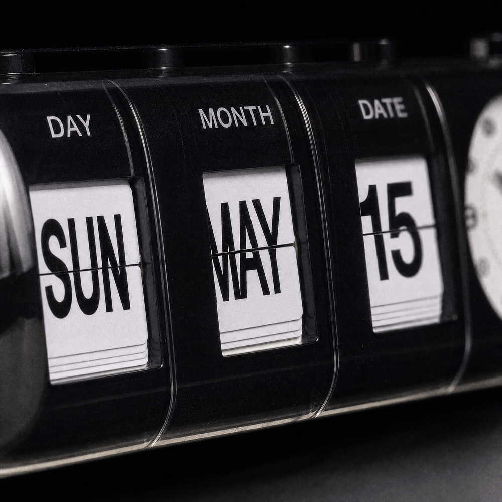 Royal Opera Alarm Clock Vintage Flip Calendar