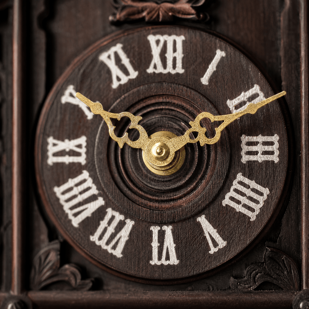 Royal Opera Vintage Farmhouse Pendulum Cuckoo Clock